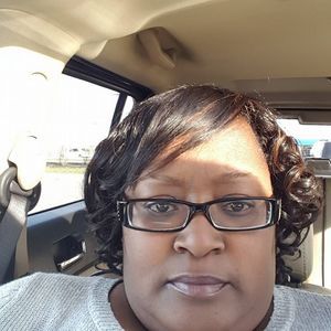 Meet your Posher, Denise